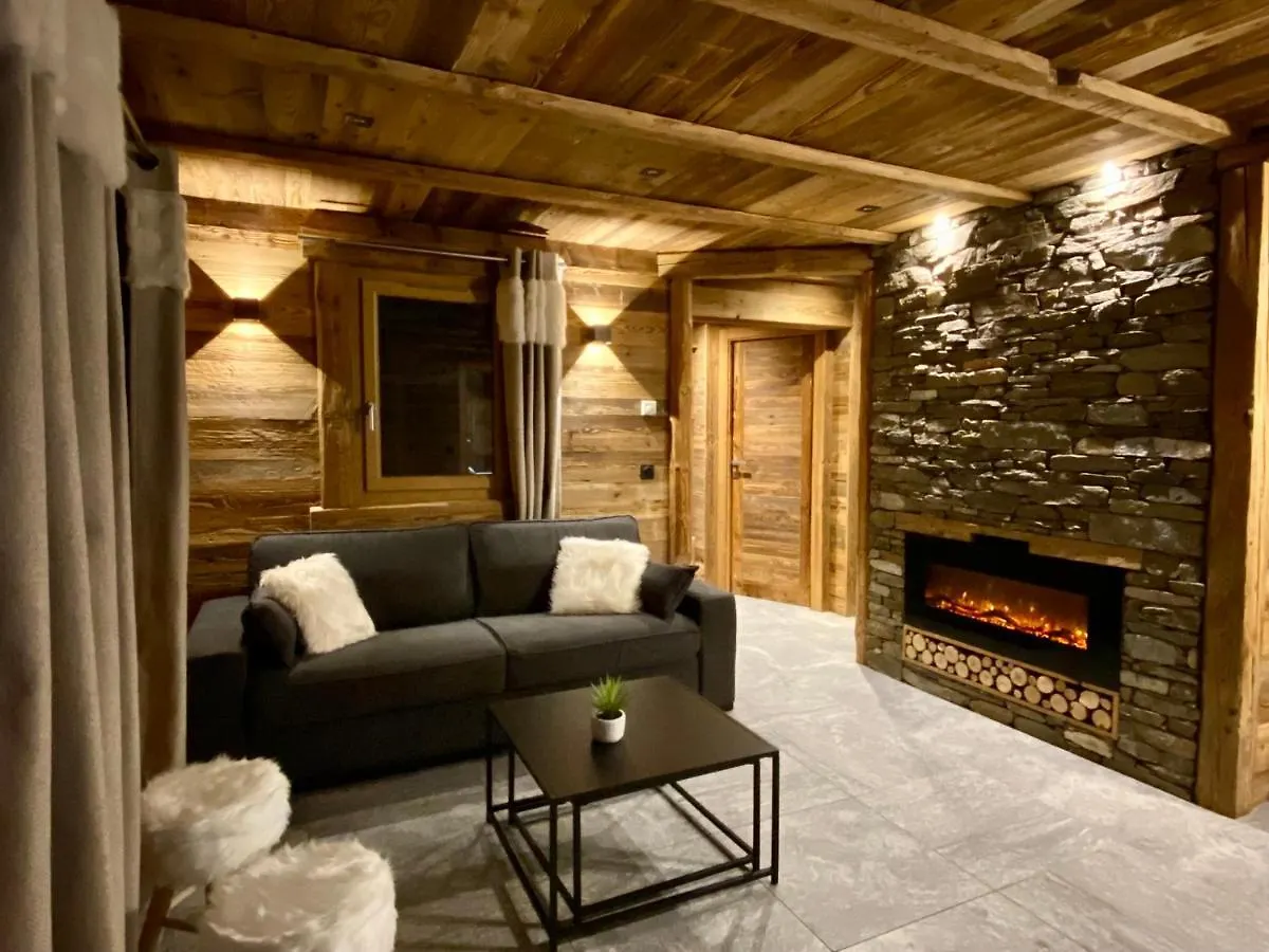 Chalet Les Cocales Residence Sejour Et Nuitees B&B - Appartement Pin Cembro Bessans Apartment