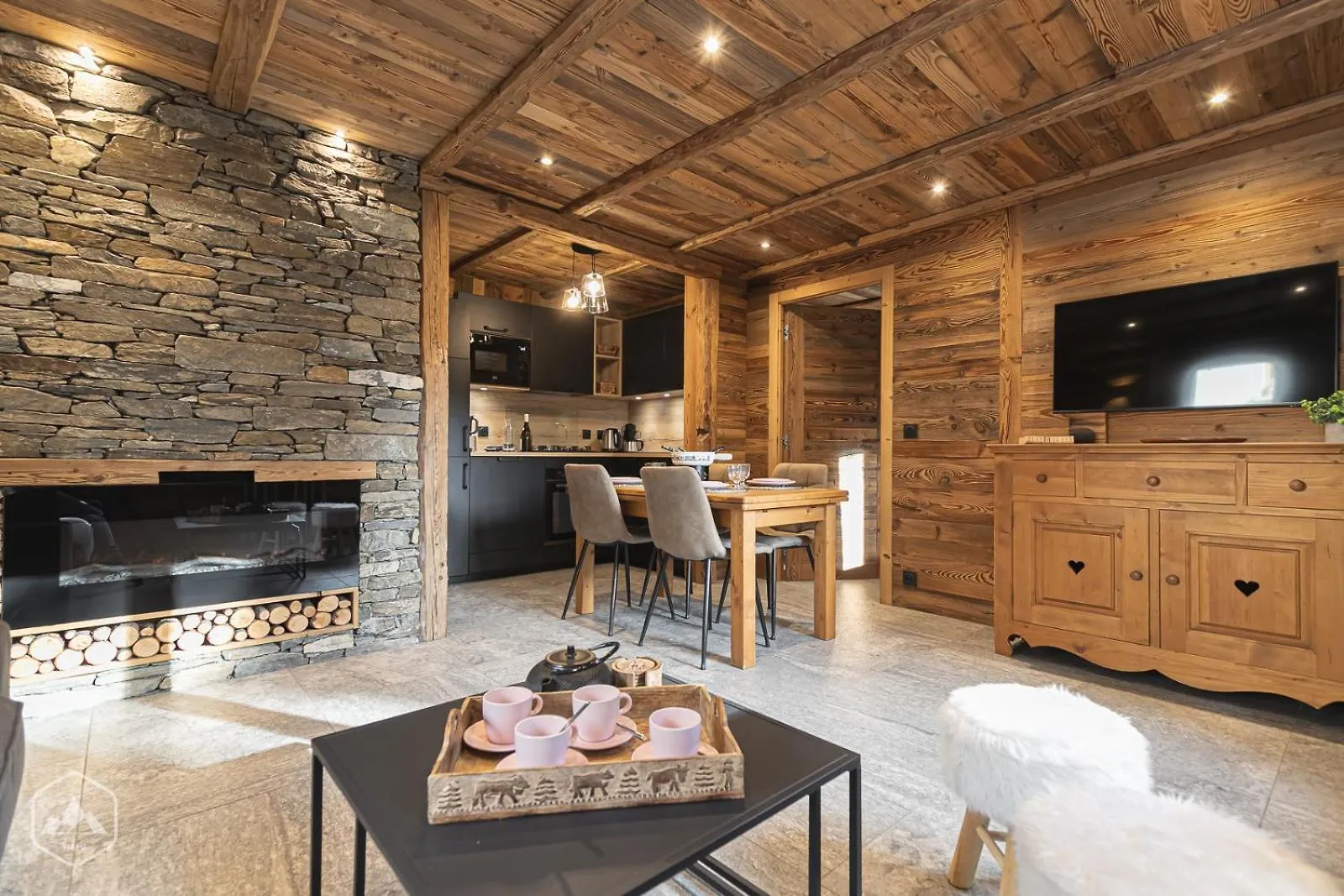 Chalet Les Cocales Residence Sejour Et Nuitees B&B - Appartement Pin Cembro Bessans
