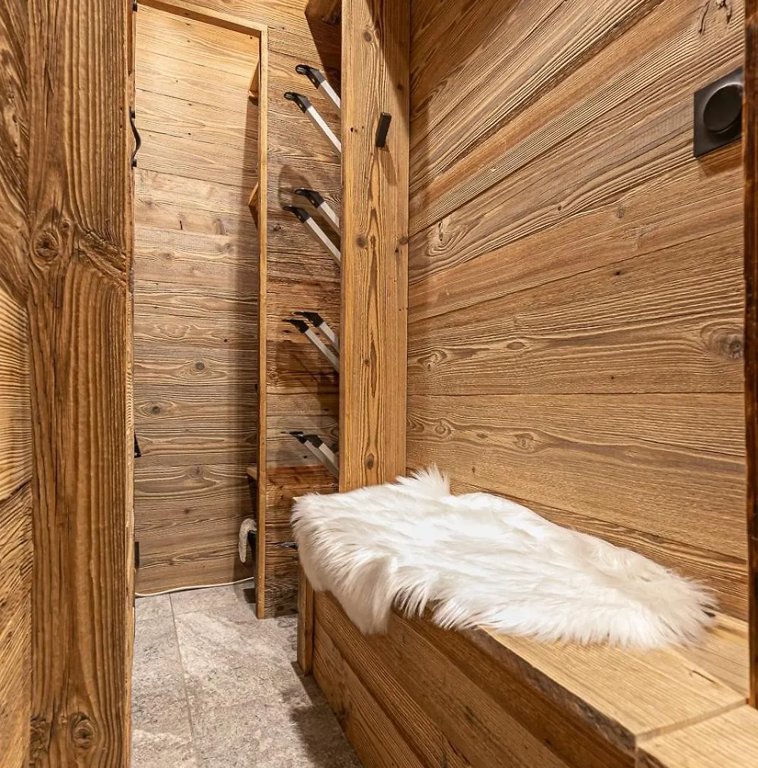 Chalet Les Cocales Residence Sejour Et Nuitees B&B - Appartement Pin Cembro Bessans 0*,